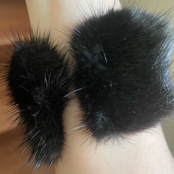 Black Fur Bangle Gem Stone Crystals Adjustable - Picture 5 of 5